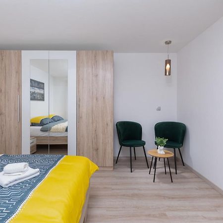 Apartment Ena Near Pula Amphitheater PUY Exterior foto